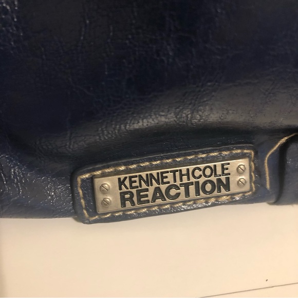 EUC Kenneth Cole Reaction Leather Purse - Picture 2 of 9